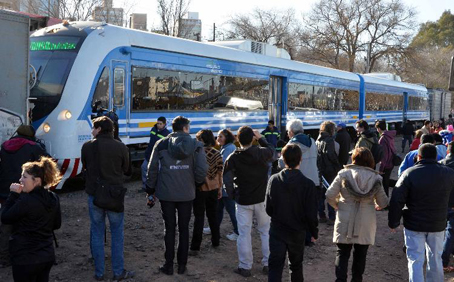 AG. NEUQUEN FOTO YAMIL REGULES-06-07-2015 -LLEGADA DEL TREN A NEUQUEN