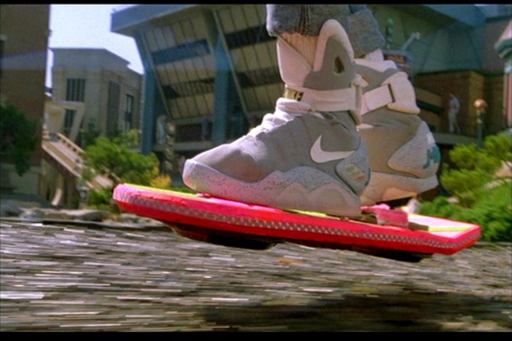 Volver-al-futuro-2-zapatos-Nike-autoajustables-1