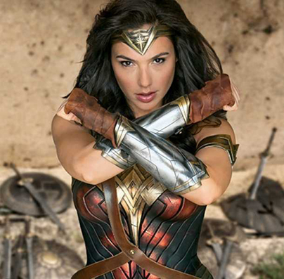 Wonder Woman consigue su look en tres pasos